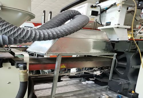 中山塑料廠廢氣處理方案,鐵恒環(huán)保利用uv光催化有效處理